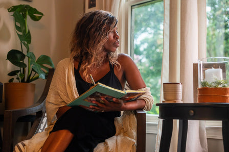 The Art of Gifting and Cultivating Gratitude: A Journey of Self-Care and Presence